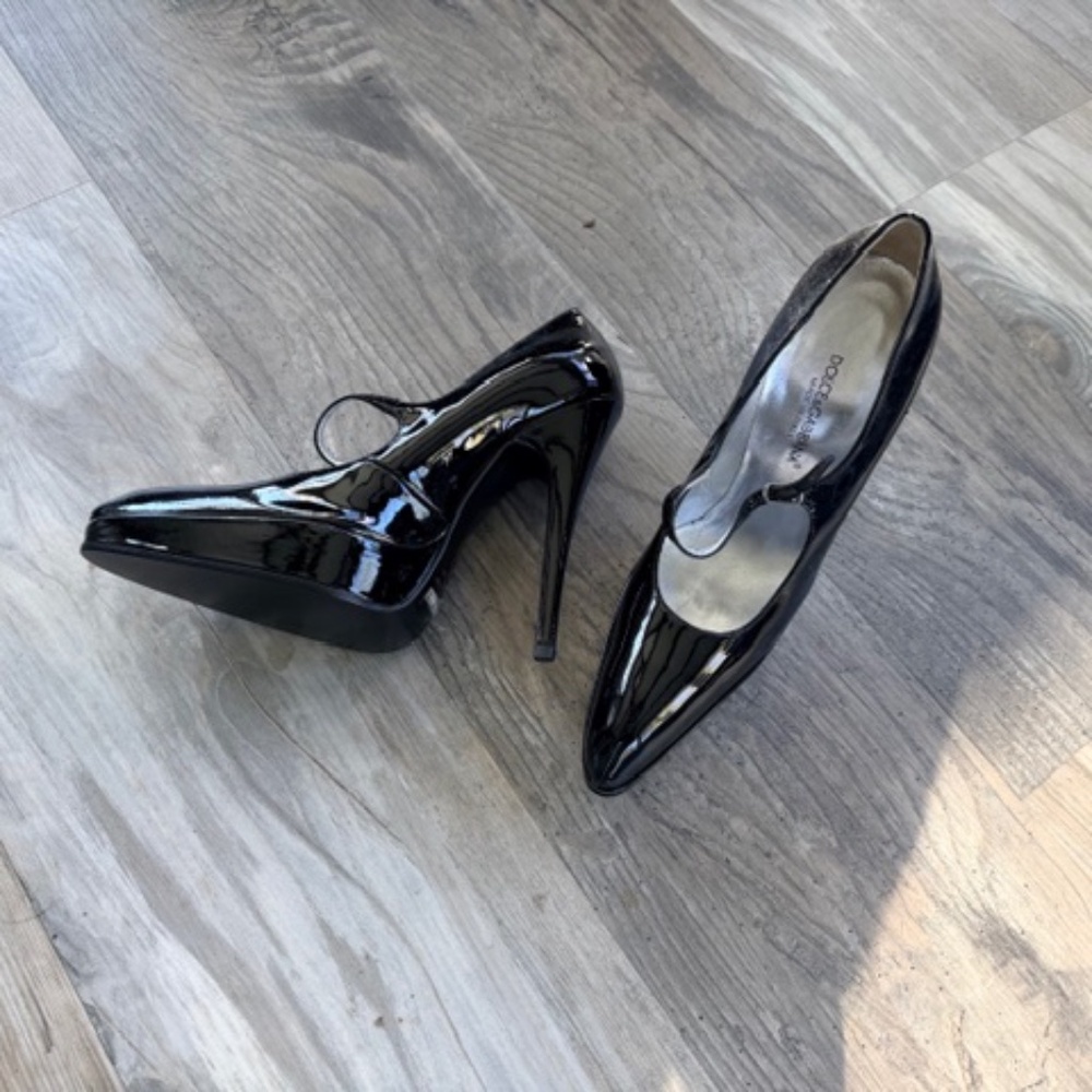 Never worn - Dolce & Gabbana Edgy Patent Leather Stiletto Platform Pumps